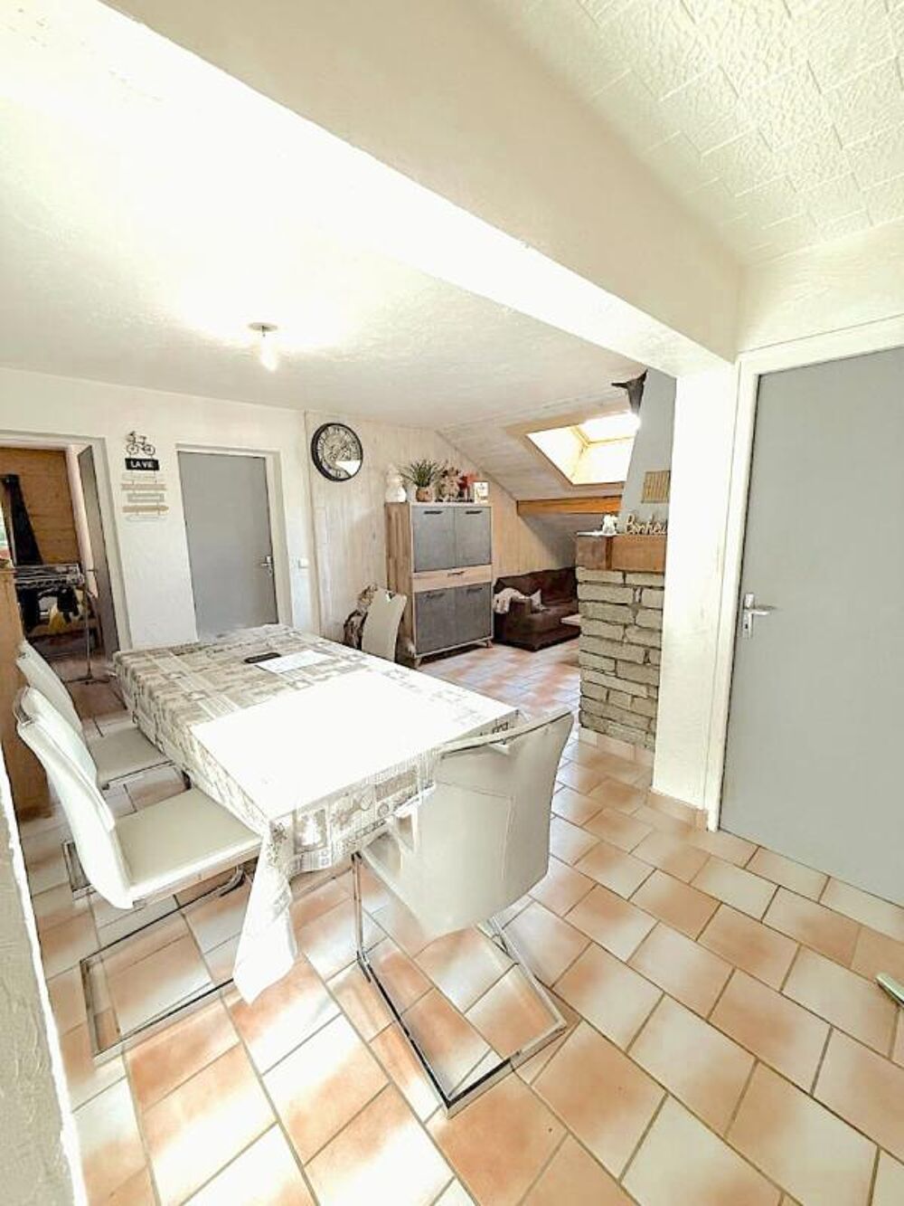 Appartement PASSY 87 M2 , 5 pièces 276000 euros