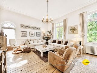  Villa à vendre 15 + pièces 398 m²