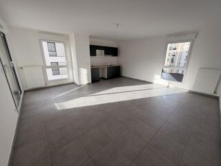  Appartement à louer 4 pièces 87 m²