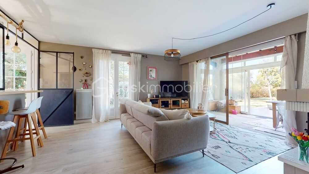 Vente Maison ? Nieul-lès-Saintes – Plain-pied – 3 chambres – Piscine – Terrain 1 362 m² Nieul les saintes