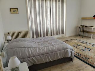  Appartement à louer 2 pièces 65 m²