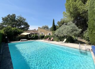  Propriété/château à vendre 8 pièces 157 m²