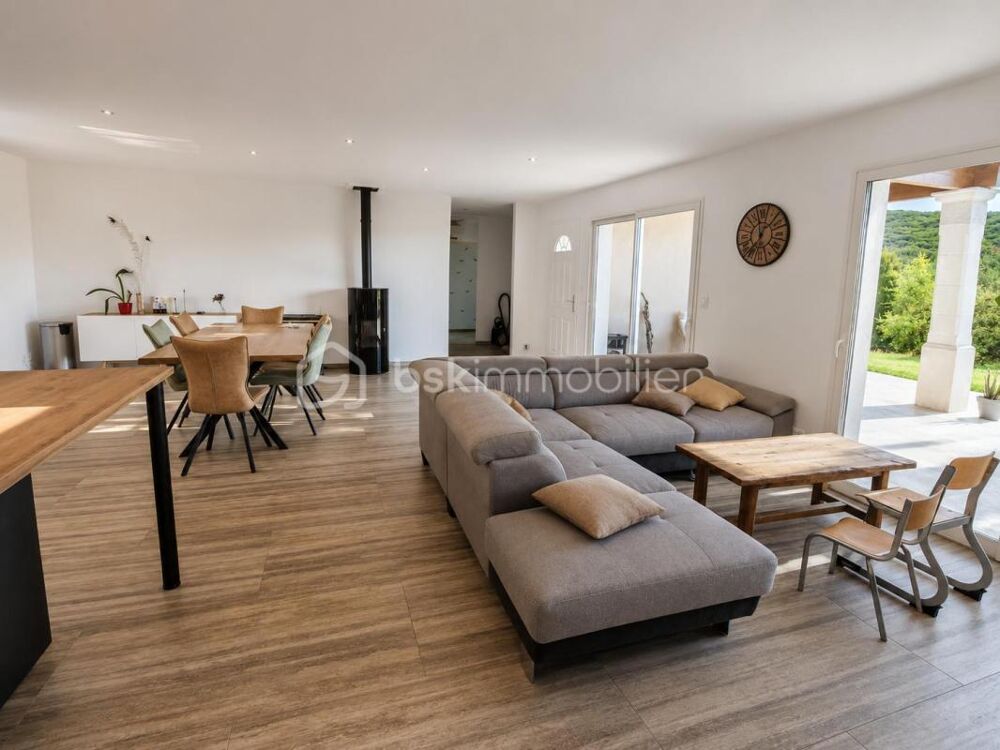 Vente Maison SAINT-MONTAN – Maison de plain-pied de 115 m² avec 4 chambres sur un terrain de 1 127 m² Saint montan