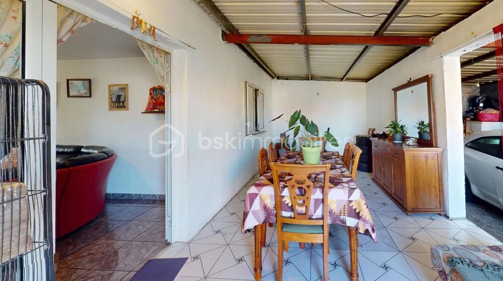 Vente Maison Maison F4 de 110 m² à Saint-Pierre (Basse-Terre) : une opportunité à saisir rapidement ! Saint pierre