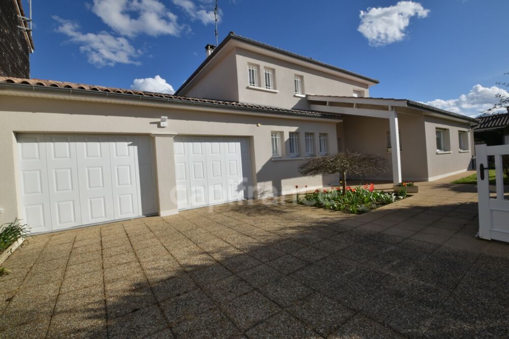 Villa familiale de standing - 4 chambres - piscine - pool house - double garage à MARMANDE (47)