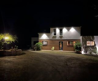  Propri�t�/ch�teau � vendre 7 pi�ces 130 m�