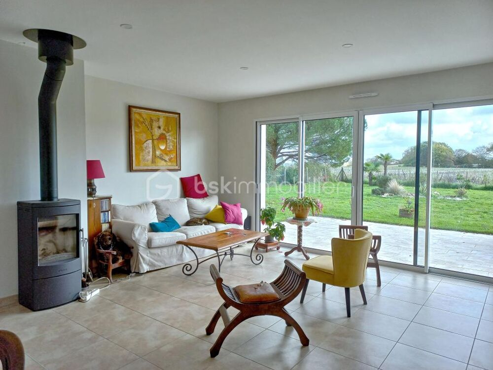Plain-pied de 2021 au calme - Trois chambres - Garage