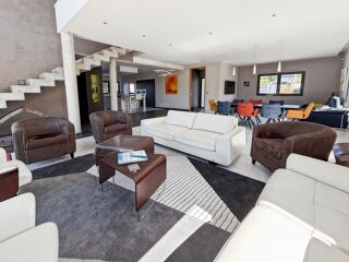  Maison à vendre 7 pièces 338 m²