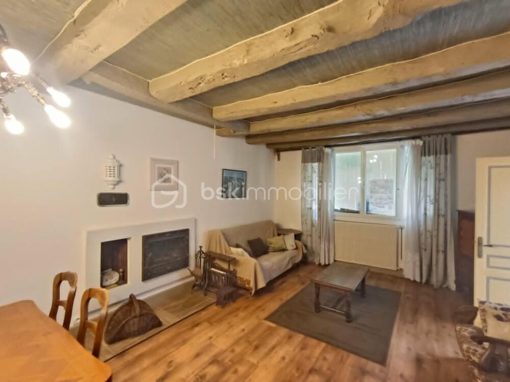 Vente Maison Maison de Ville Meublée de type 5 de 157 m2 avec Patio dans le Centre de Monpazier Monpazier