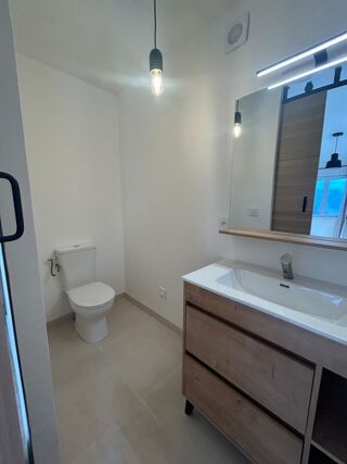  Appartement à louer 2 pièces 45 m²