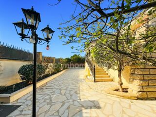  Maison � vendre 9 pi�ces 210 m�