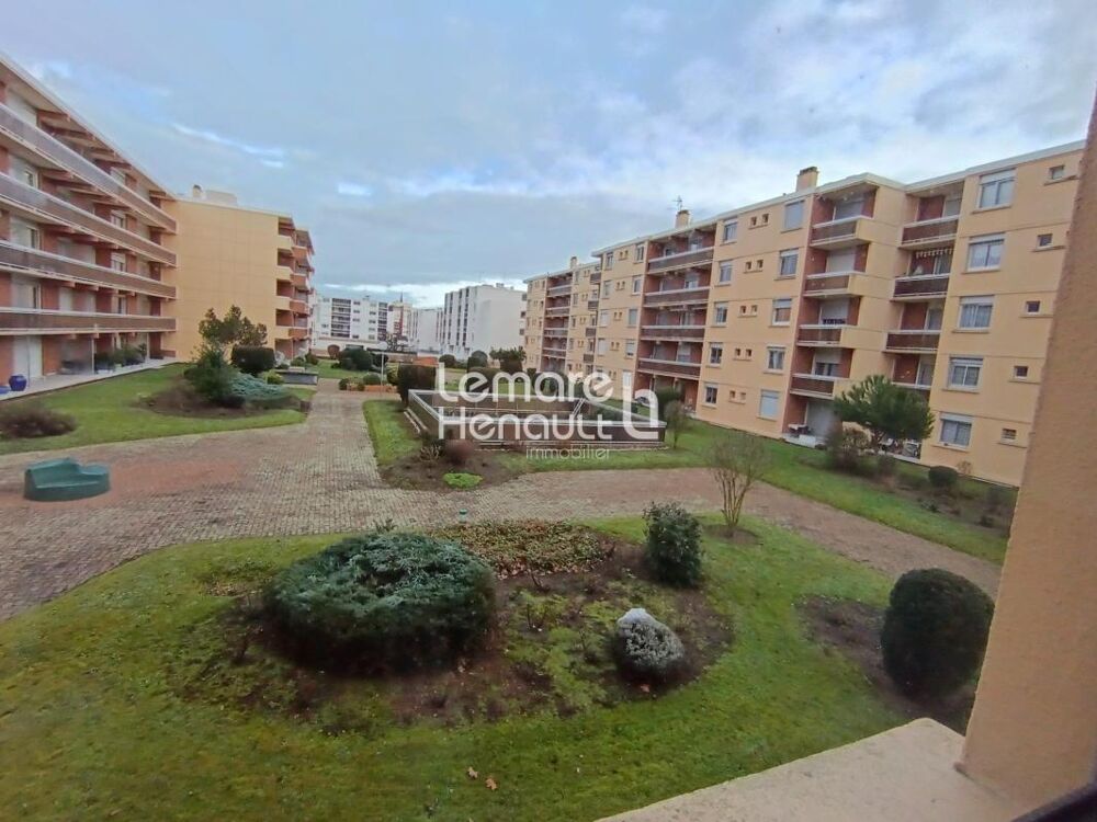 F4, dans Résidence Gardien & Ascenseur  Parking et Cave  84.20 m²