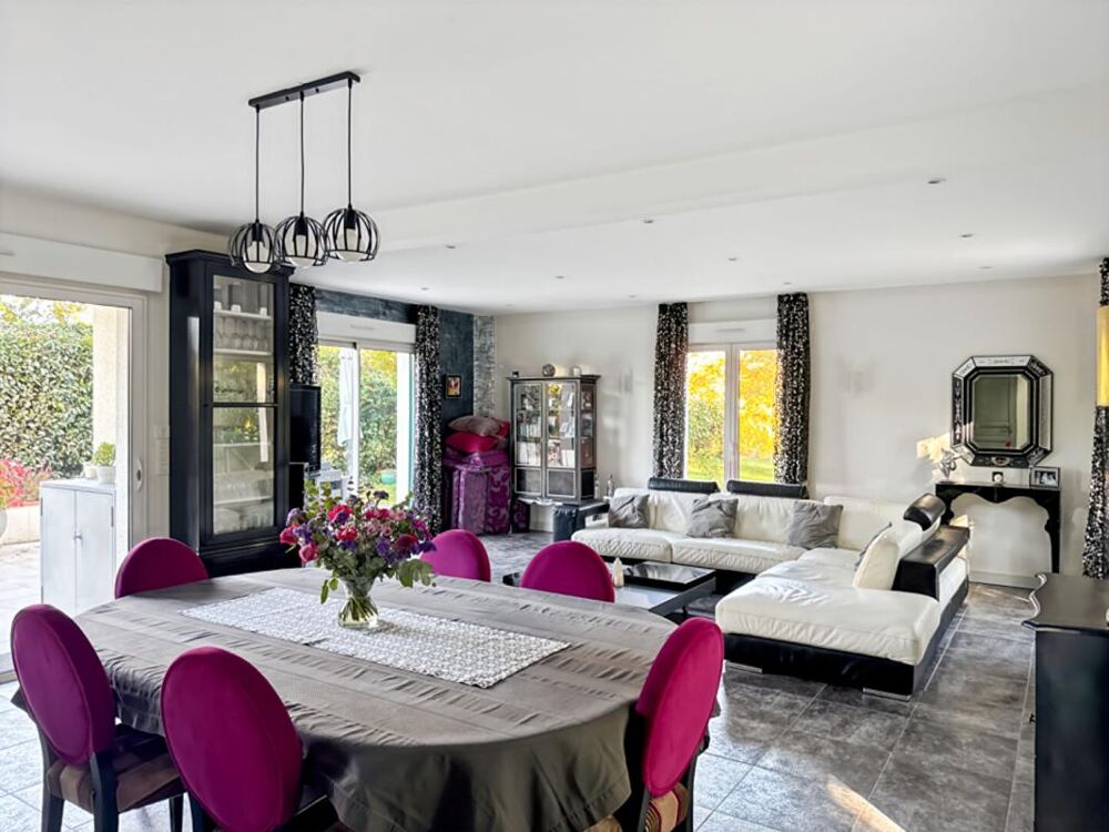 Vente Maison Maison Ballee 8 pièce(s) 179 m2 Ballee