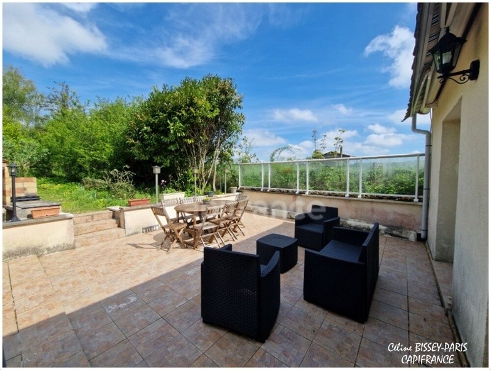 A vendre maison de campagne, 4 chambres, terrain 3500 M2, Véranda chauffée ARCES DILO (89)