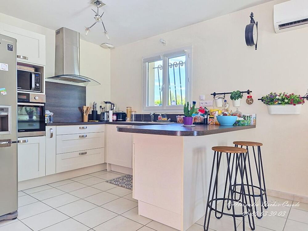 Vente Villa Maison de plain-pied avec Garage et Jardin Les mees