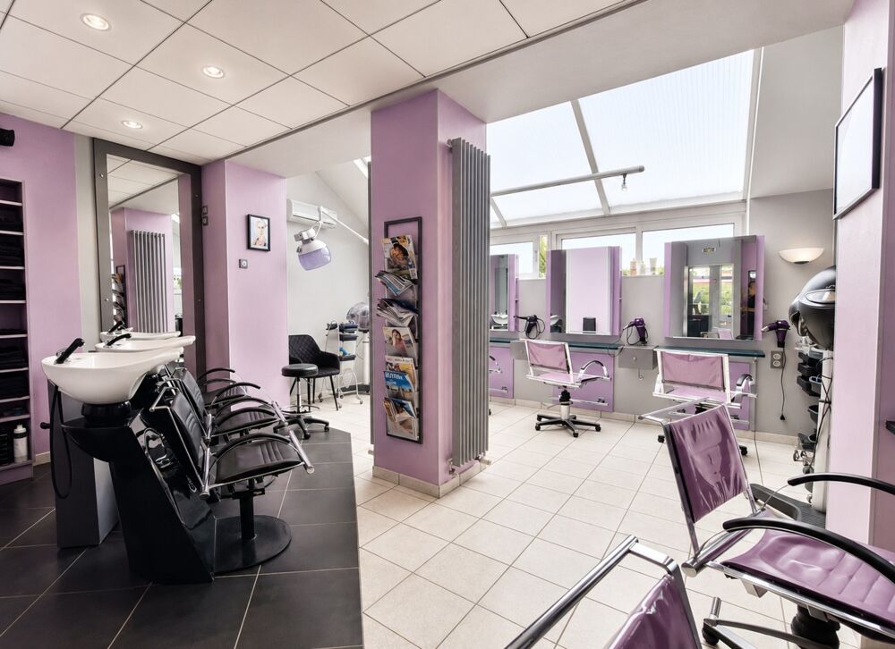   Fonds de commerce Salon de Coiffure à SAINT HILAIRE DU HARCOUET (50) 