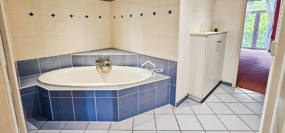 Vente Appartement VICHY / OPERA (03) - A VENDRE - appartement 166 m² + cave Vichy