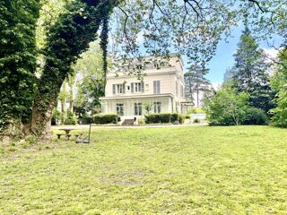  Maison à vendre 15 + pièces 560 m²