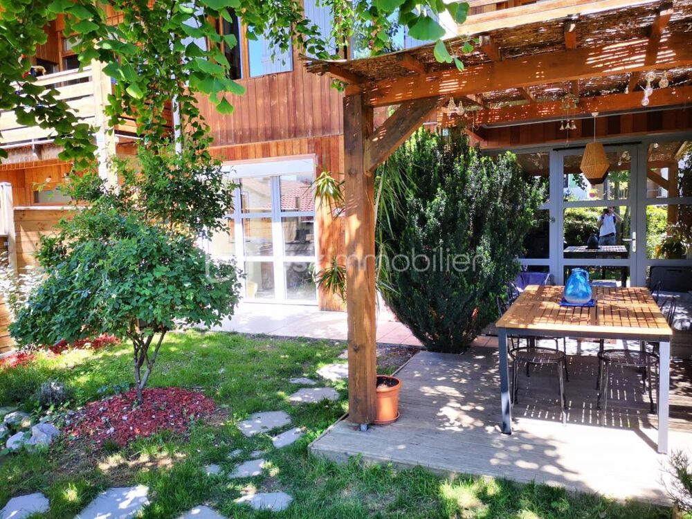Annecy-le-vieux 'Sur Les Bois' Maison-Appartement 4 pièces en duplex