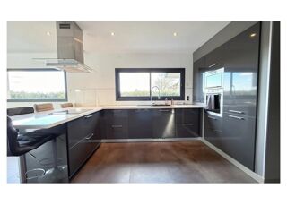  Maison � vendre 6 pi�ces 245 m�