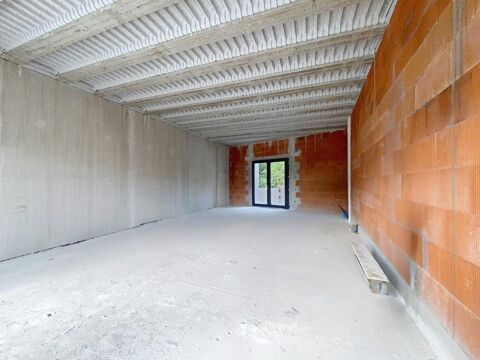   A SAINT JEAN D'ILLAC - Local neuf de 59 m² 