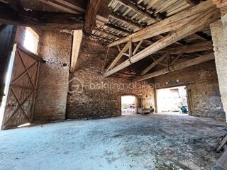  Remise / Grange � vendre 5 pi�ces 275 m�
