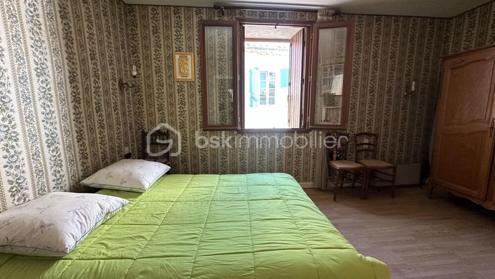 *Maison de village à rénover  Idéale pour un premier achat, une résidence secondaire ou un investissement*