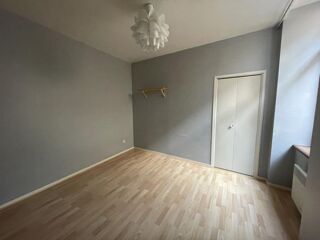  Appartement à louer 3 pièces 75 m²