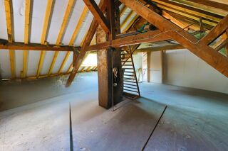  Immeuble à vendre 351 m²