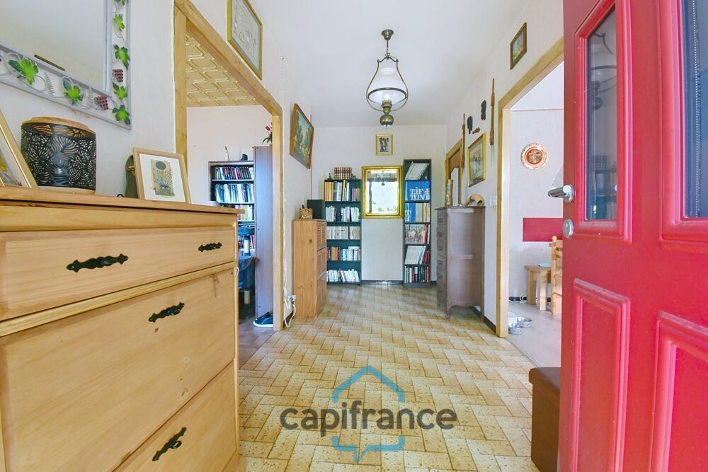 Vente Maison Maison DE PLAIN PIED à vendre  SAINT JEAN D'ANGELY (17) 5 pièces sur 800m² de terrain avec garage Saint jean d angely