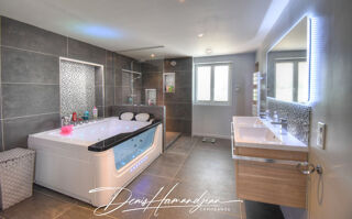  Maison  vendre 6 pices 175 m