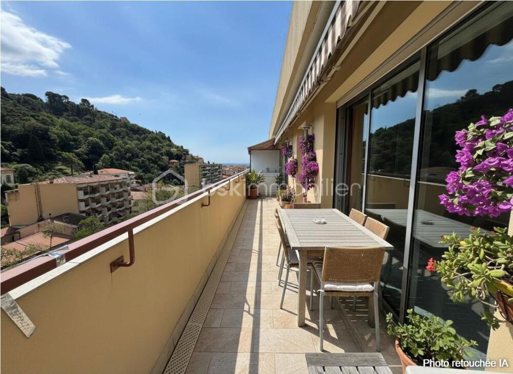 Dernier étage en duplex  Terrasse, volumes, aperçu mer