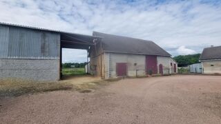 Vente Maison Corps de ferme avec maison d'habitation à 20km de Moulins Mercy