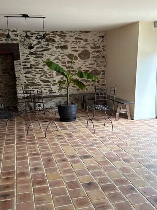  Maison à louer 5 pièces 220 m²