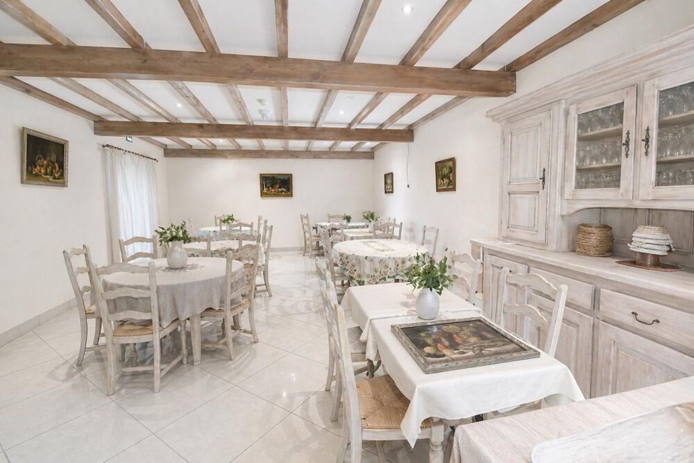 82200, Moissac, Manoir . Ancienne hôtellerie de luxe , 16 pièce(s) et 9 suites et piscine 190 m²