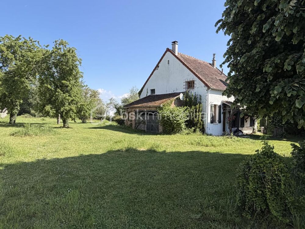 Très belle maison du début du 20ème siècle avec ses 5 chambres, le tout sur une parcelle entièrement constructible !
