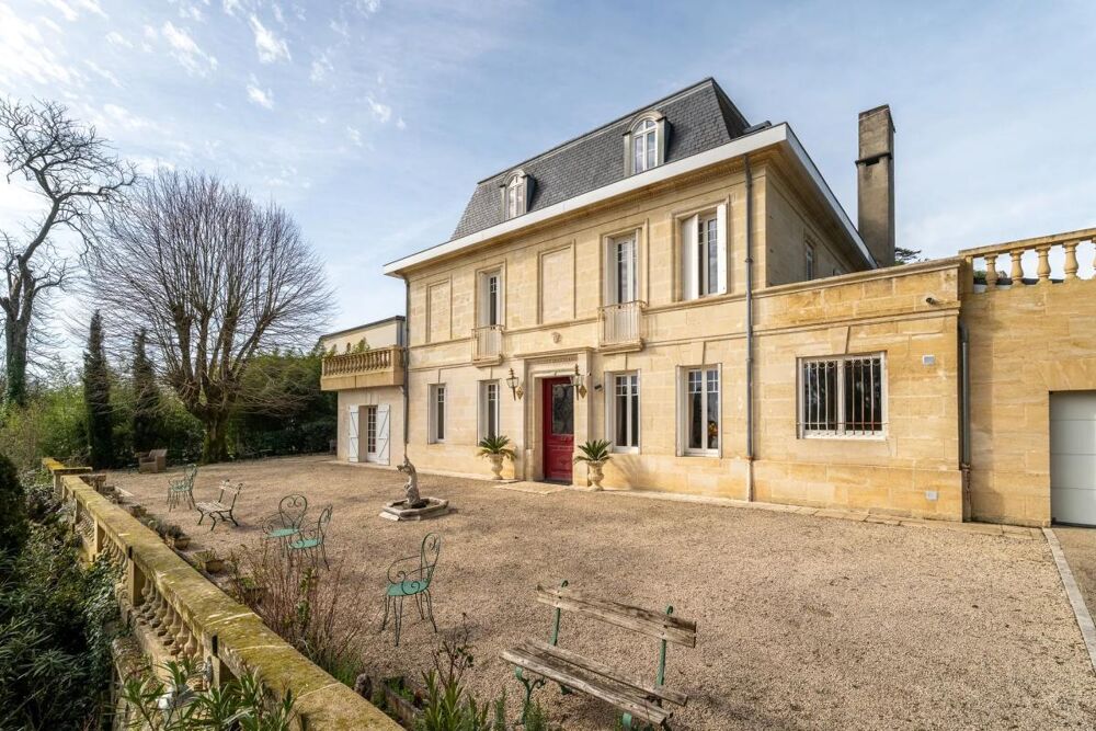 Château Dumunes à vendre à Cenon, espace et élégance