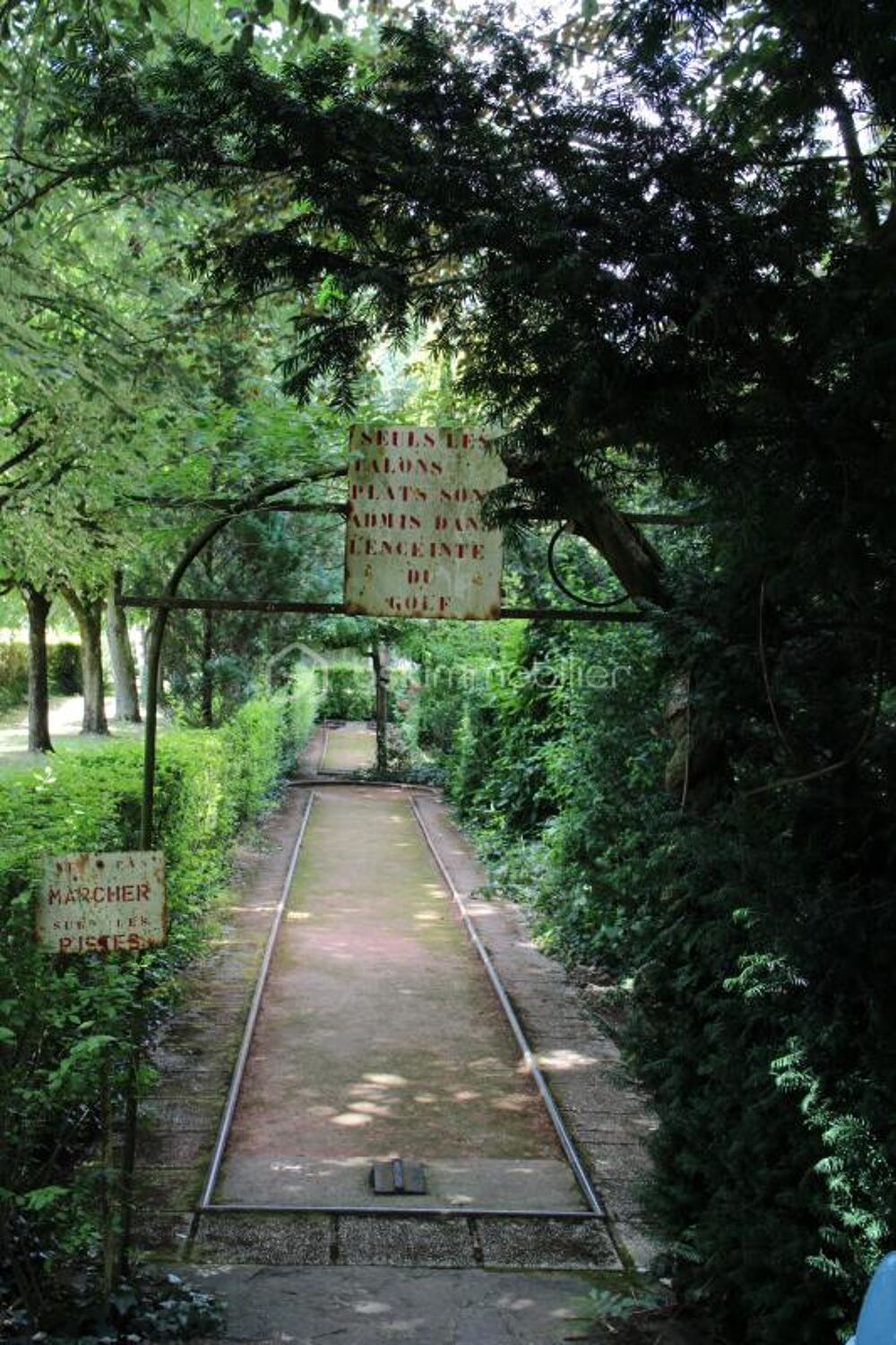  vendre  Proprit/chteau Mzires-sur-Oise (02240)