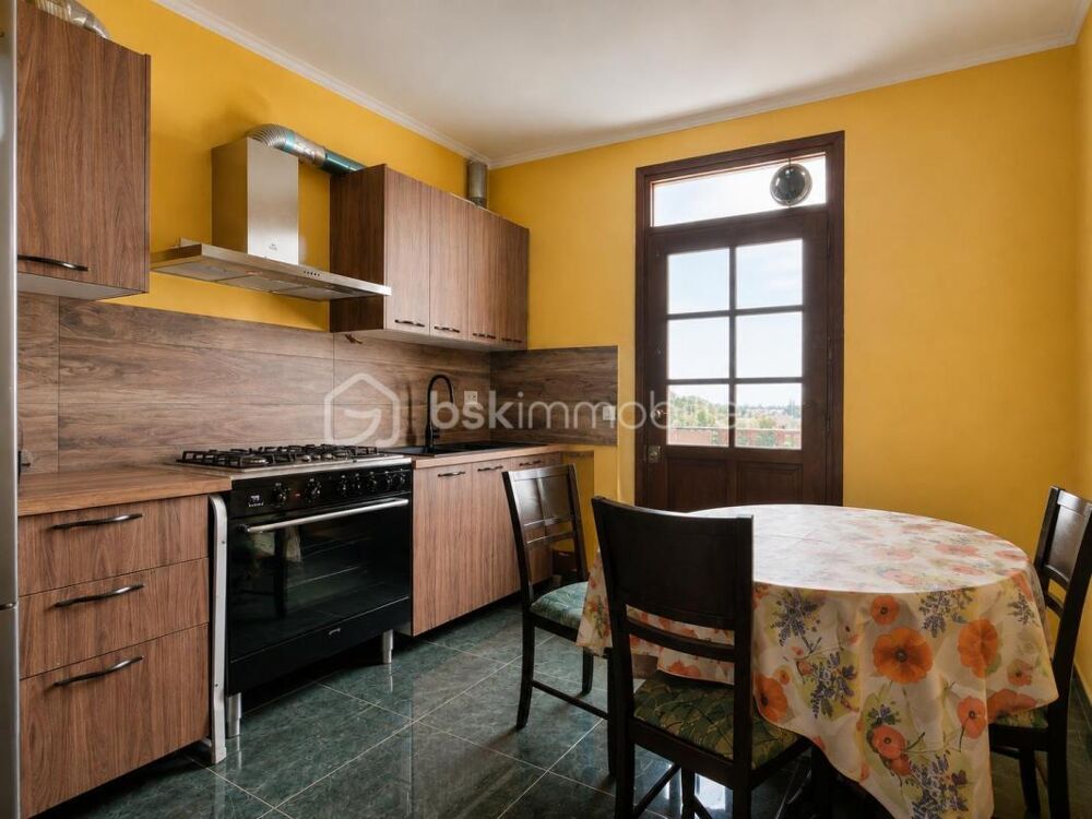 Vente Maison Maison familiale 4 pièces avec jardin, garage et combles aménagés - Bobigny Bobigny