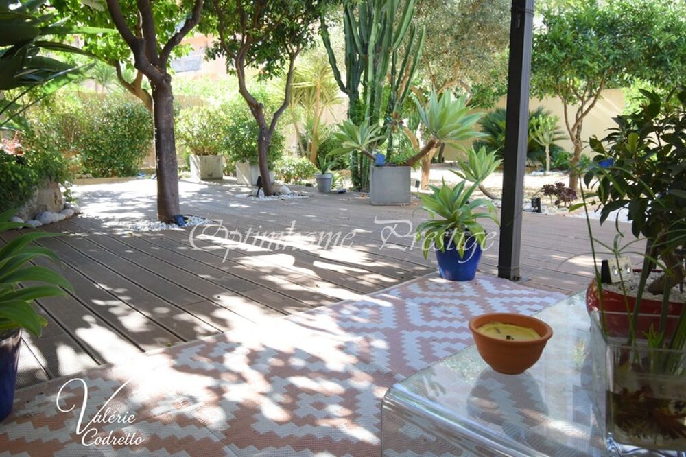 Vente Maison Villa 170 m² avec deux logements indépendants, garage et jardin au cœur de Hyères 83400 Hyeres