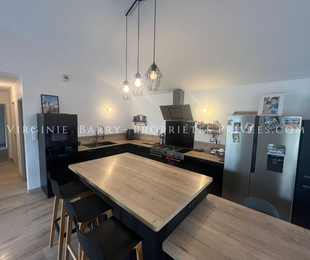 Vente Maison BELLE MAISON T4 DE PLAIN PIED NON MITOYENNE AVEC PISCINE Rochefort