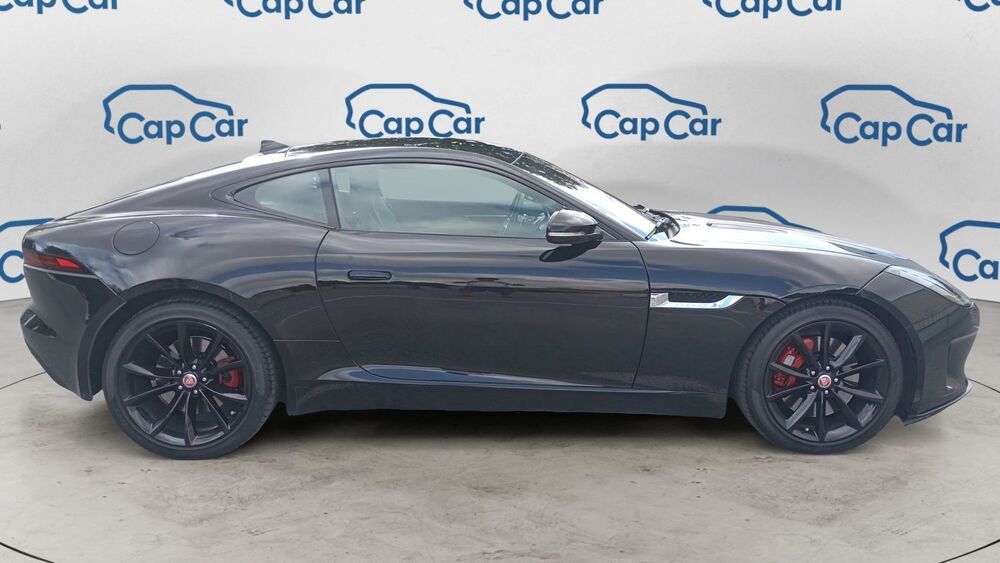 F-Type 2.0 300 BVA . 2017 occasion 85190 La Genetouze