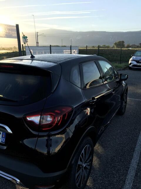 Captur TCE 130 INITIALE PARIS 2019 occasion 38160 Chatte