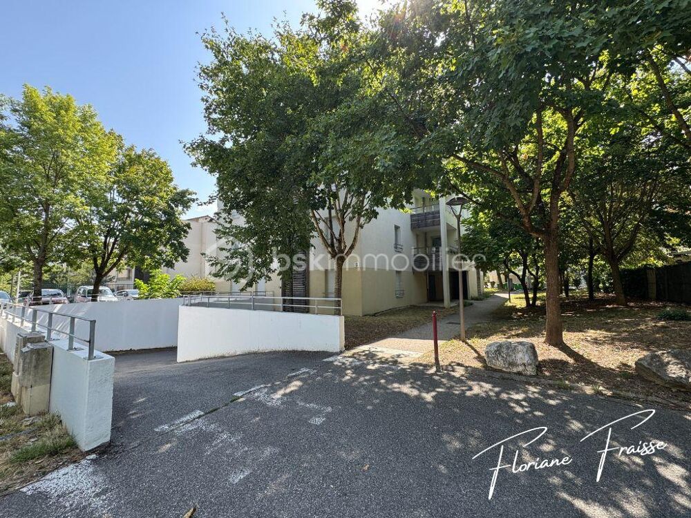 Vente Appartement Appartement T4 de 84 m² – Terrasse – 3 Chambres – Place parking privative – Garage 30 m² en option Meylan