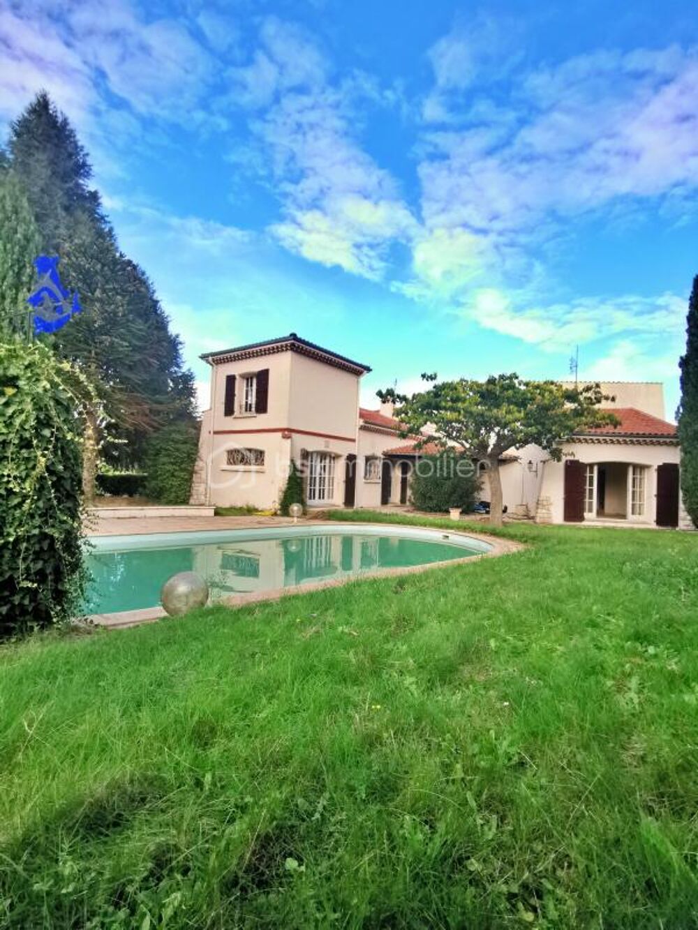 Vente Maison ? GRANDE MAISON FAMILIALE AVEC PISCINE, SOUS-SOL COMPLET & BEAU POTENTIEL – AUSSILLON Aussillon