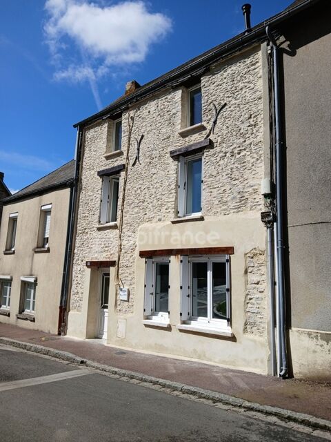   Maison de bourg r�nov�e � 106�m�env � 3 � 4 chambres � Ext�rieur clos sans vis-�-vis � Caumont-sur-Aure 14240 Maison - 4 pi�ce(s) - 107 m�