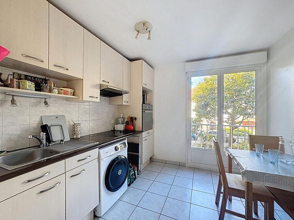 Vente Appartement Appartement 3 pièces  Igny centre-ville Lumineux & Traversant  2 Parkings Igny