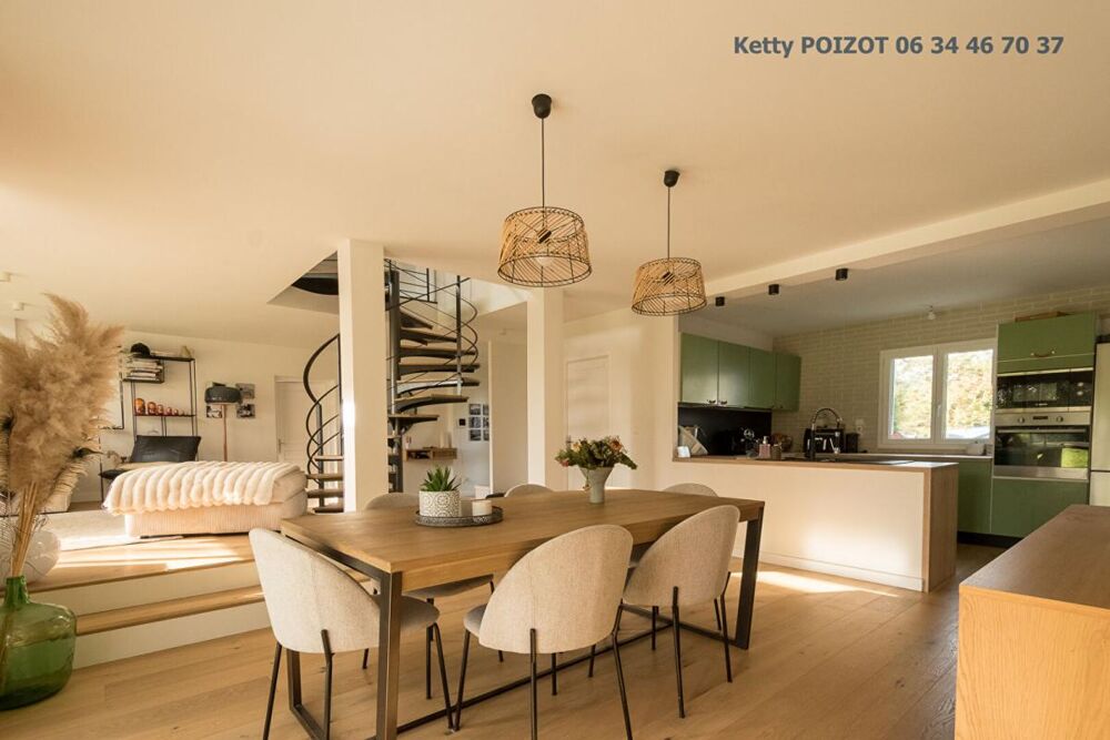 EXCLUSIVITE - Nouveauté Belle Maison Familiale Petit Mars 6 pièce(s) - 143 m2 au sol - Espace Piscine Intérieure 82 M2