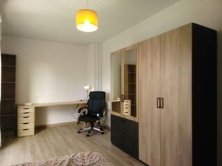  Appartement à louer 4 pièces 82 m²