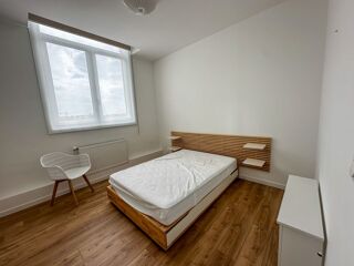  Appartement à louer 4 pièces 124 m²